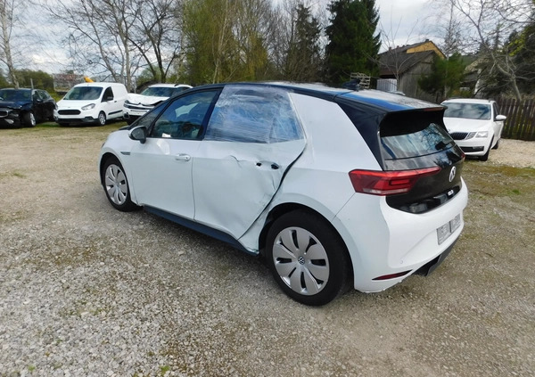 Volkswagen ID.3 cena 55350 przebieg: 16000, rok produkcji 2021 z Lębork małe 121